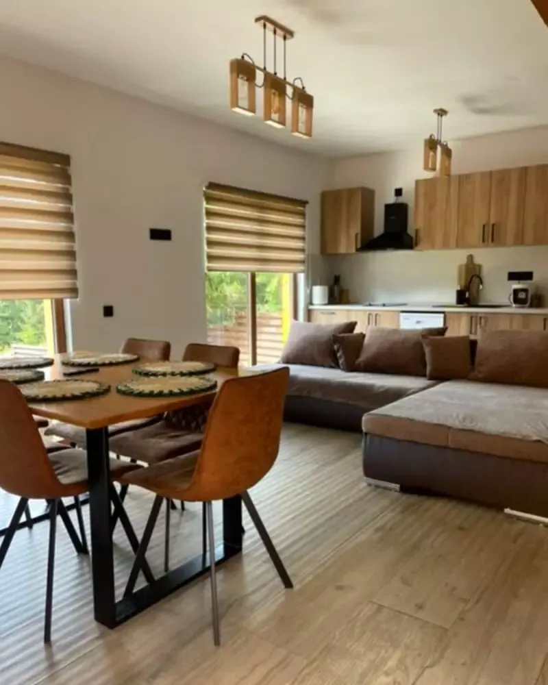 2 Towers Cabin