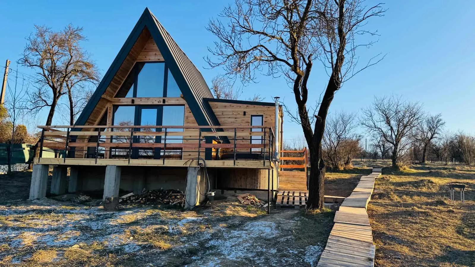 IezerVenture Cabins – Pattaya