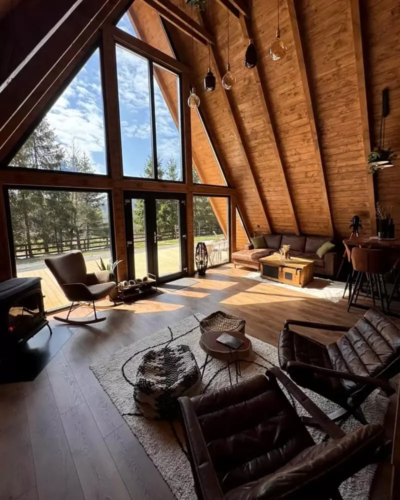 Noah Hill Cabin