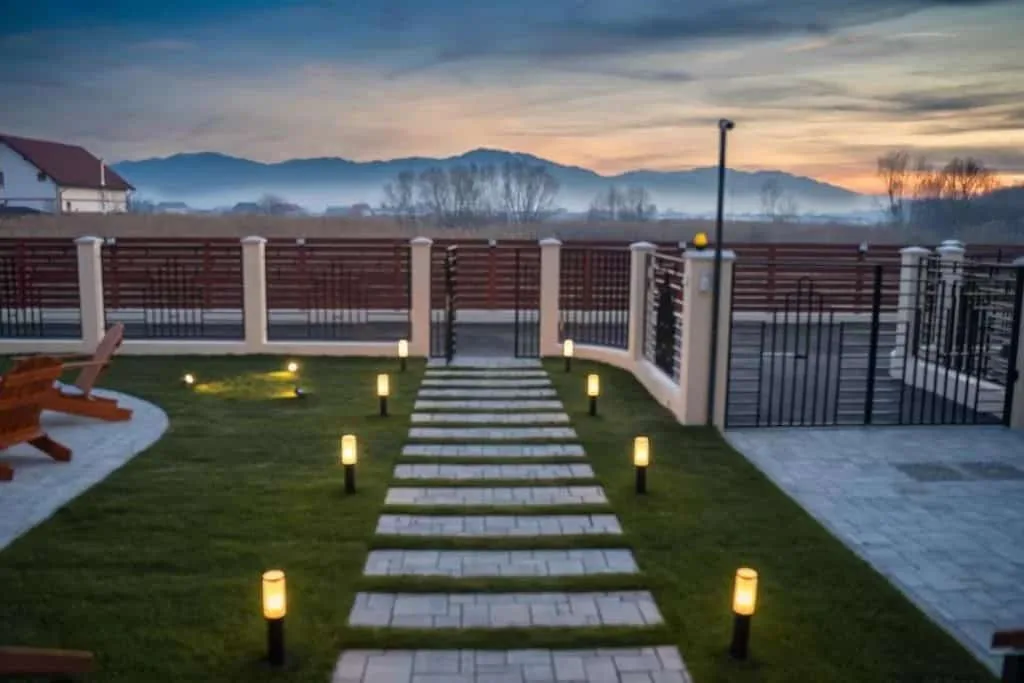 Roots Villa | Redwood