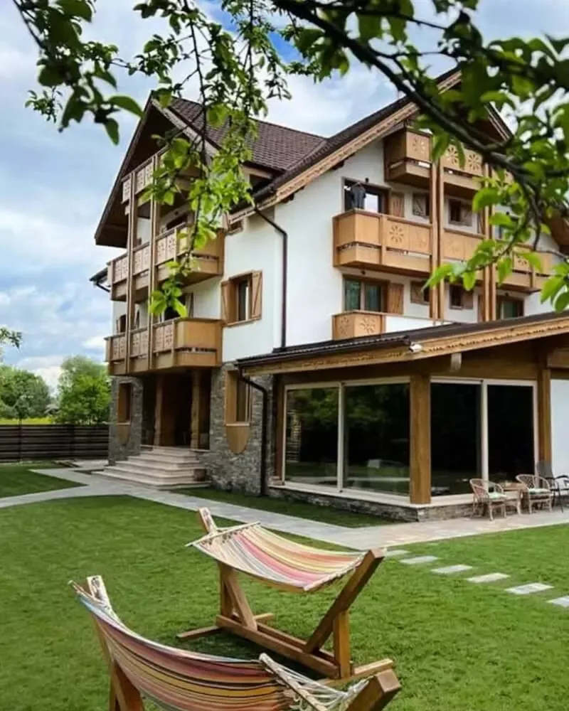 Zara Chalet